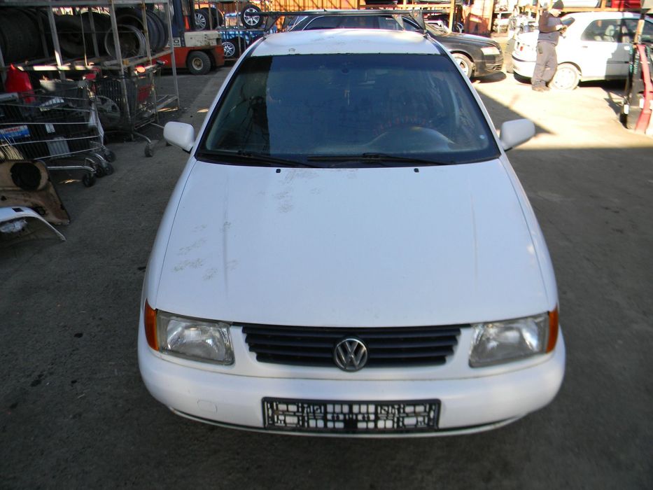 Dezmembrari  VW POLO (6N1)  1994  > 1999 60 1.4 Benzina