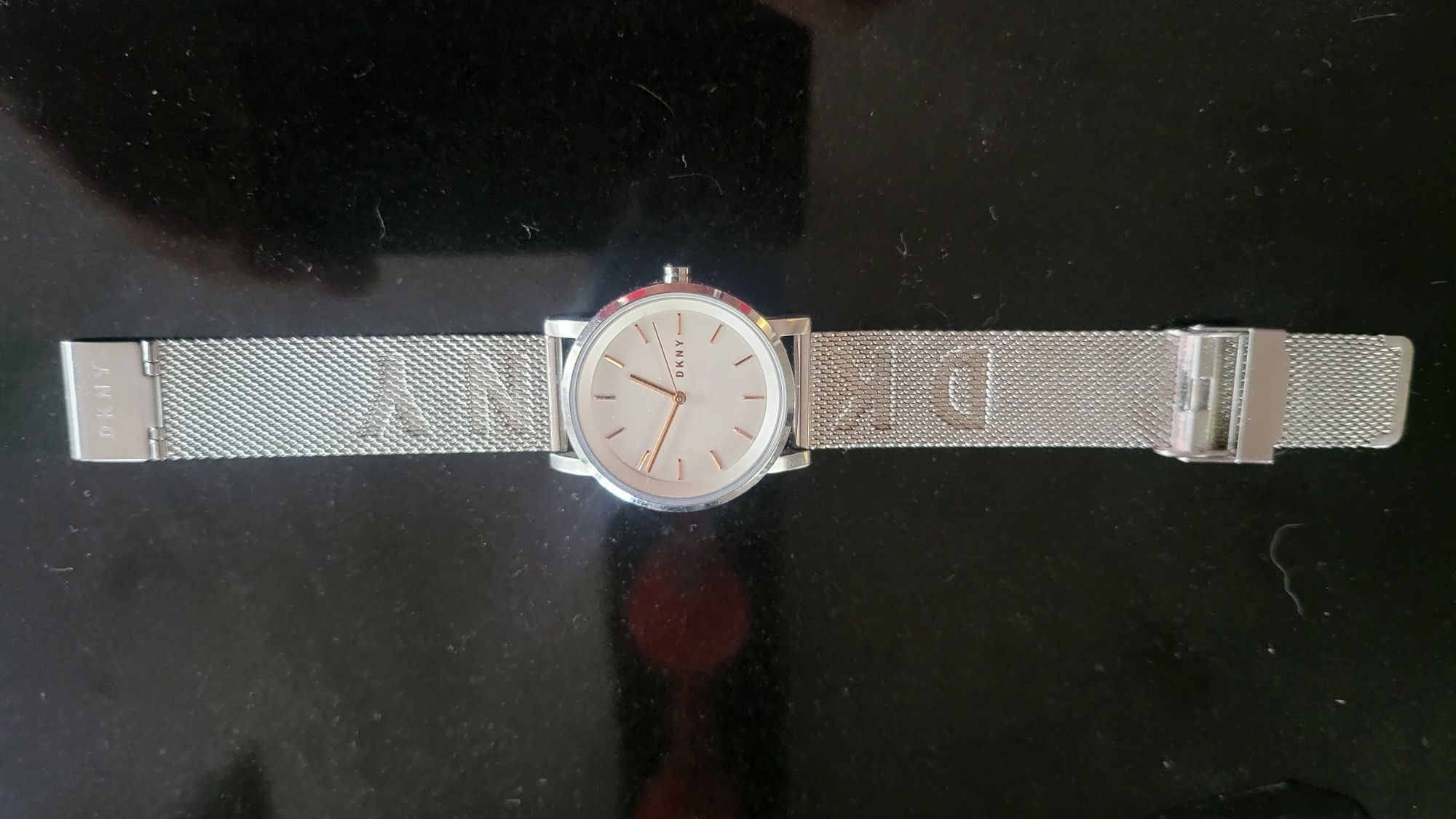 G-SHOCK часовник и още 3бр дамски CHANEL, Dkny и Kenneth Cole