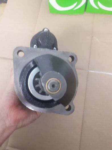 Electromotor putere mare pentru motor Perkins montat pe dreapta