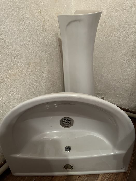 Раковина для ванны с пьедесталом