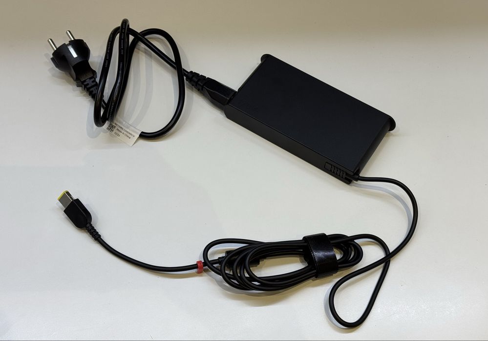 Lenovo LOQ 15ARP9 / 12 GB DDR5