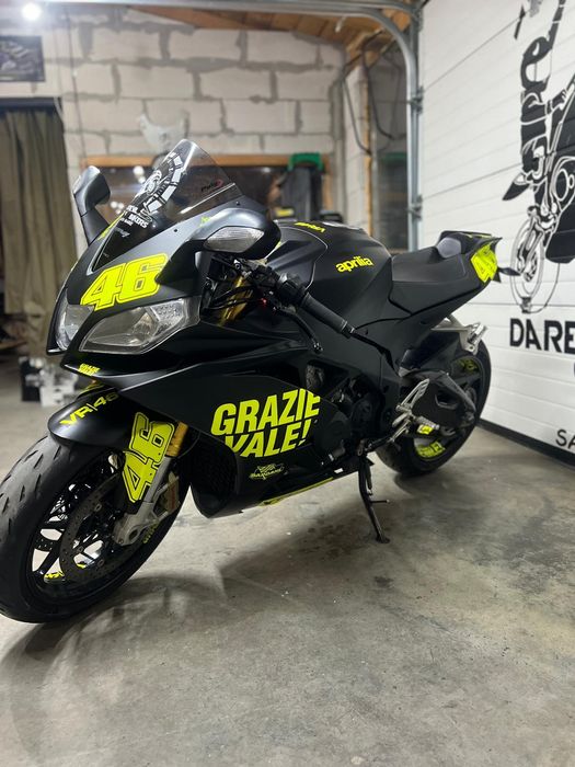 Aprilia rsv4rr 2019 & rsv4 2012 APRC