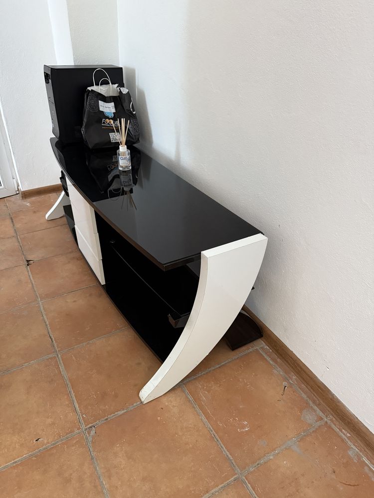 Comoda TV moderna