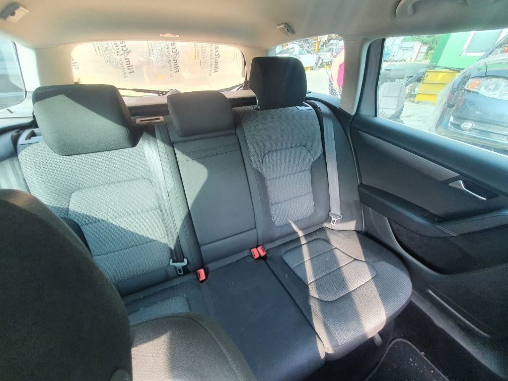 Dezmembrez VW Passat B7 2012 automat 4x4 4motion motor 2.0tdi 170cp CFGB plansa bord dezmembrari piese bi xenon