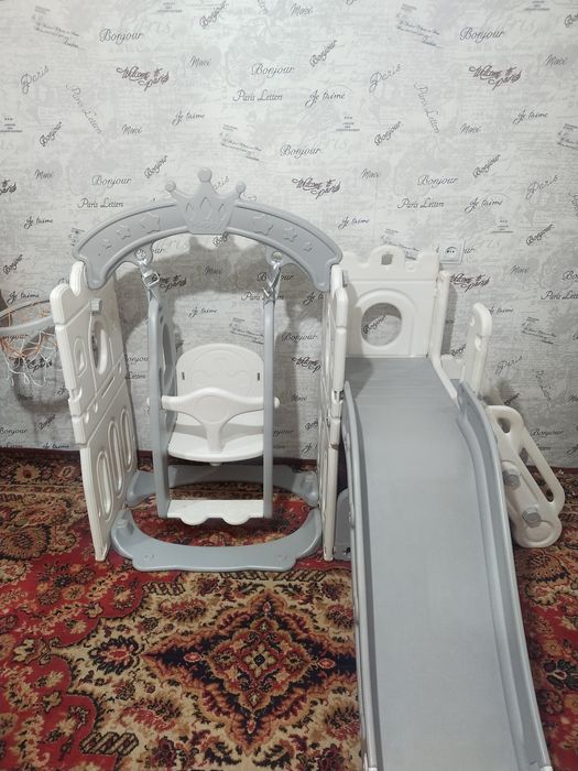 Продам почти новый каток и качеля