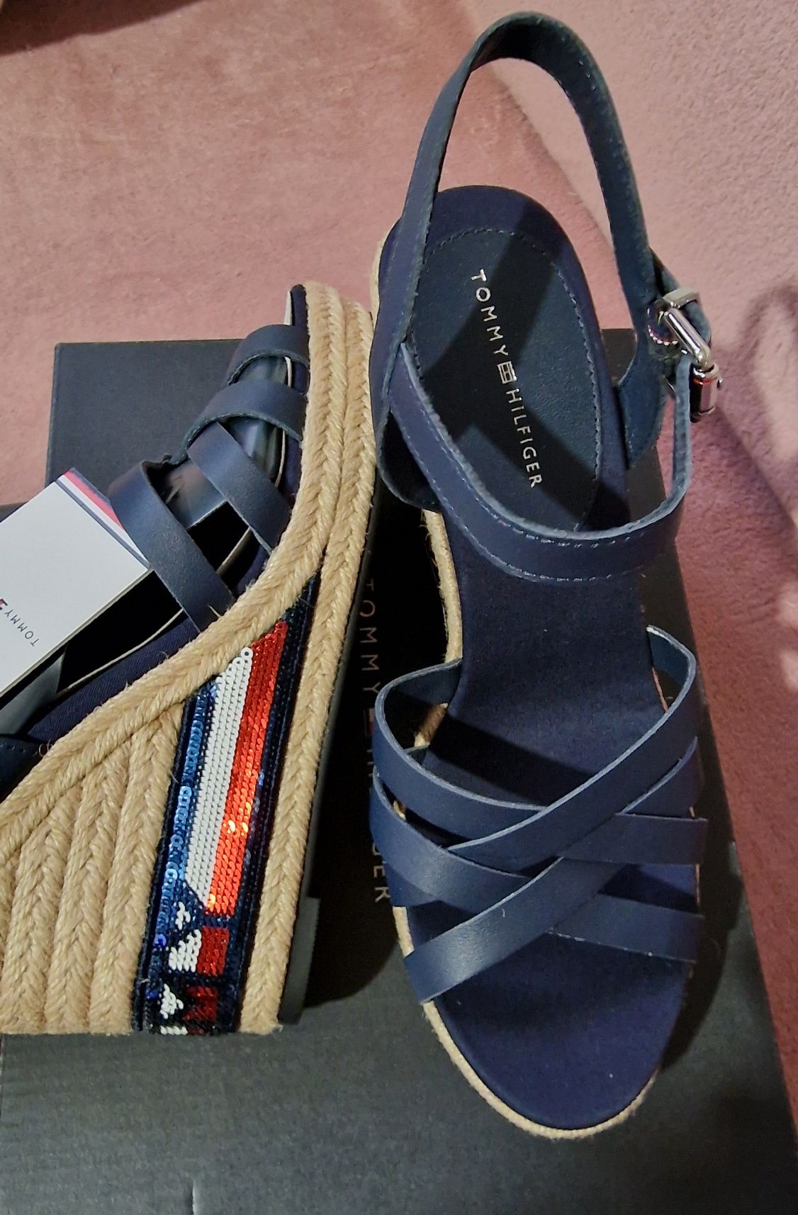 Оригинални дамски сандали Tommy hilfiger ест.кожа- НОВИ