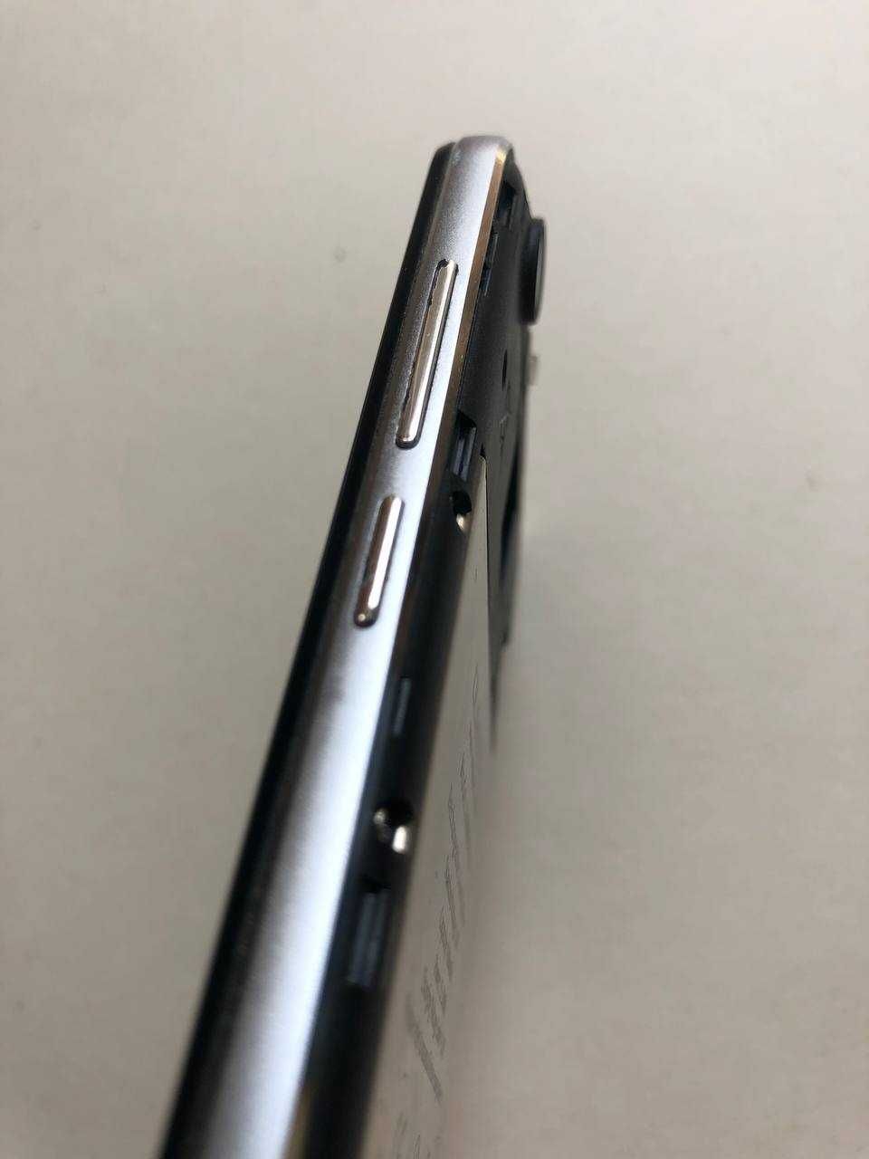 Телефон  OUKITEL K4000 Plus