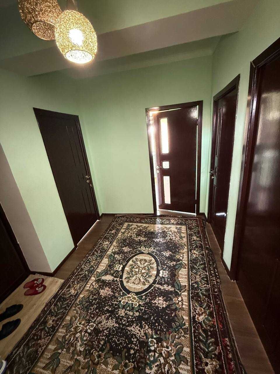 3 хоналик квартира 3 этаж янги дом, 5 микр, напротив согдиана