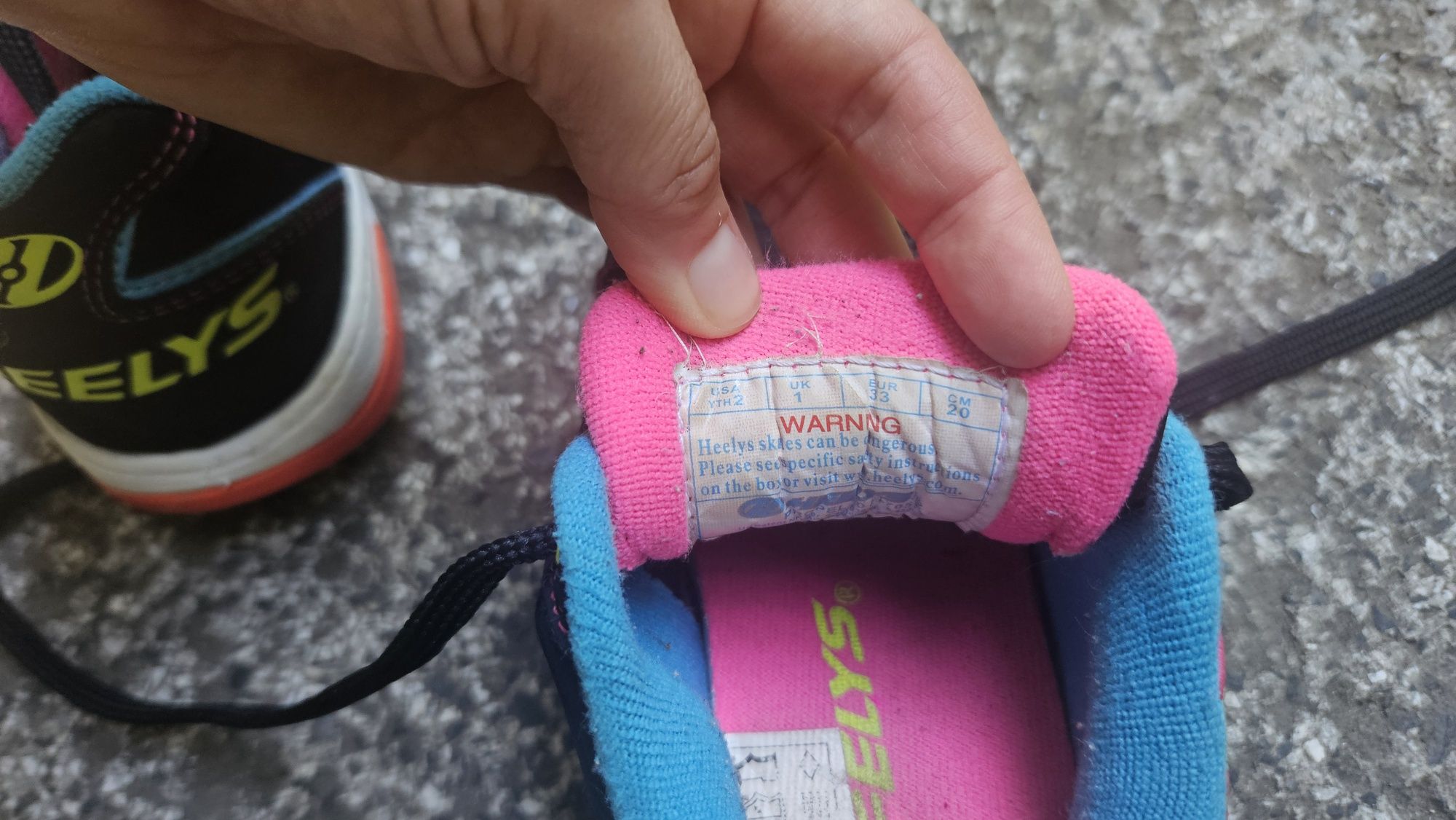 Маратонки с колелца heelys pp33