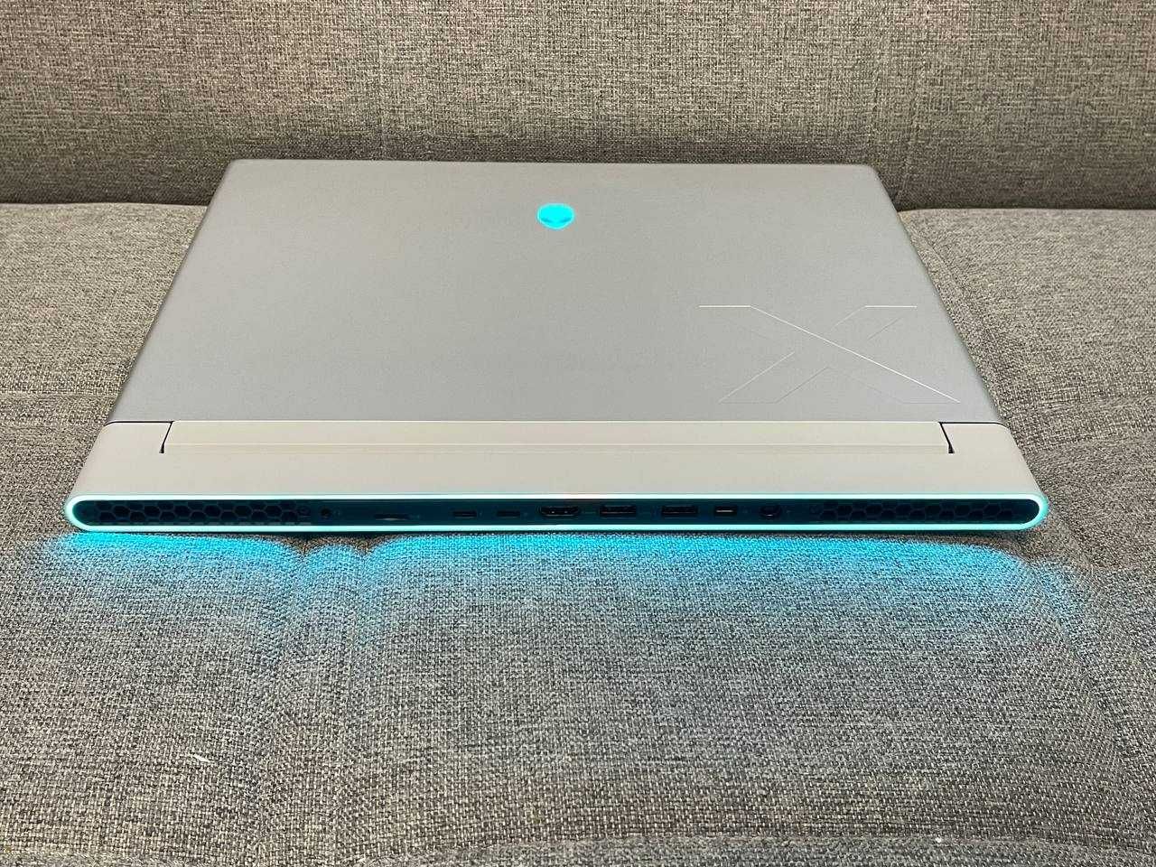 Dell Alienware X16 /I7 13700H /  16Gb / 1TB / RTX4070 - 2K *240GHz