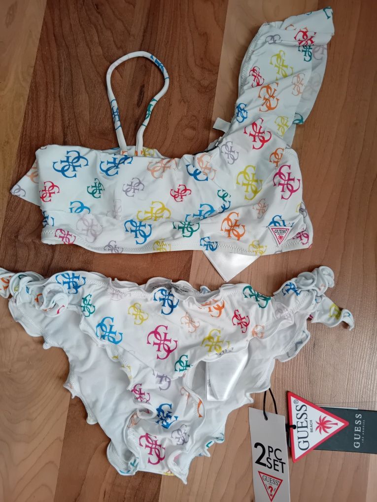 Guess 14г бански