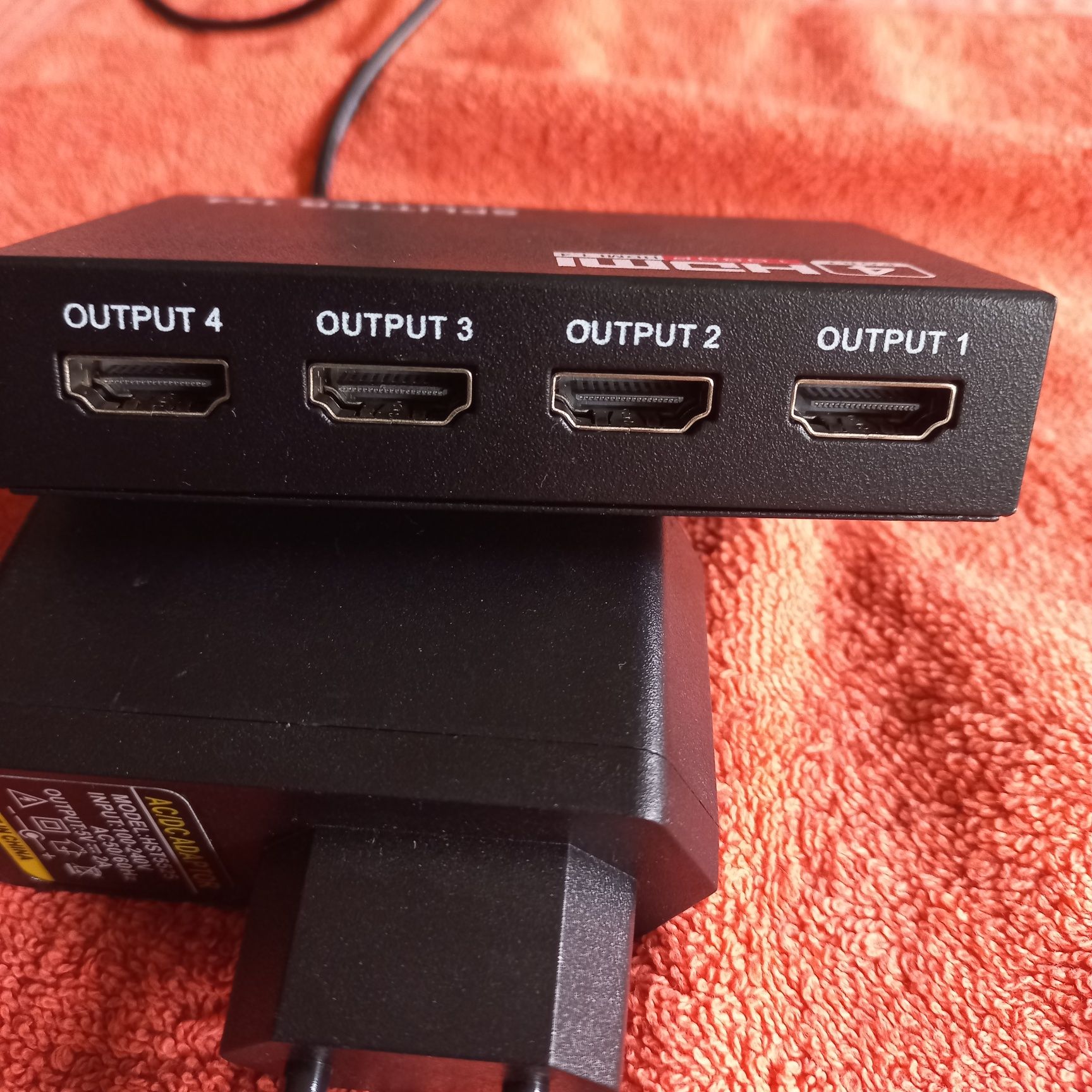 Продам разветвитель HDMI сплитер переходник на 4 монитора