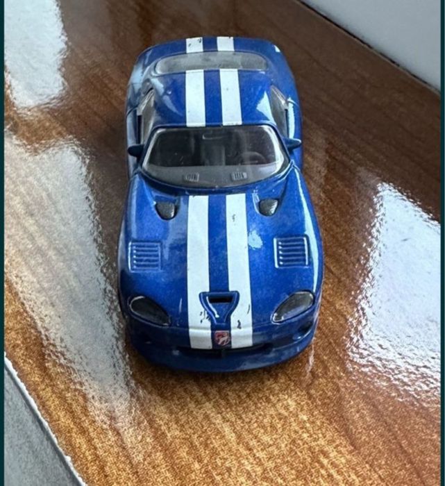 Macheta auto Burago 1/43  Dodge Viper