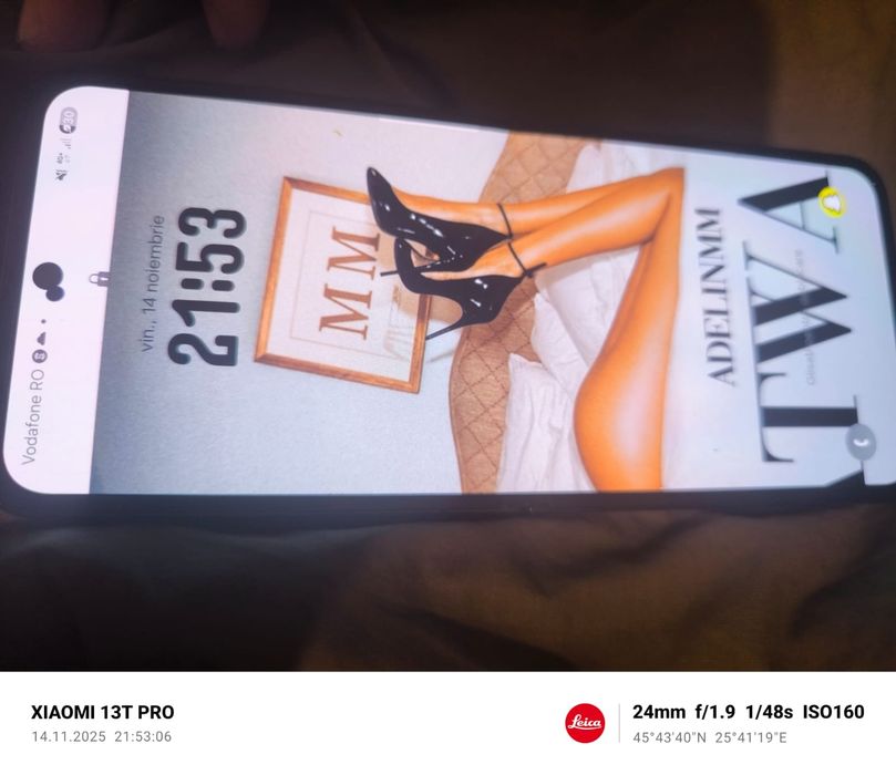 Telefon z flip 4 titanium premiun ca nou