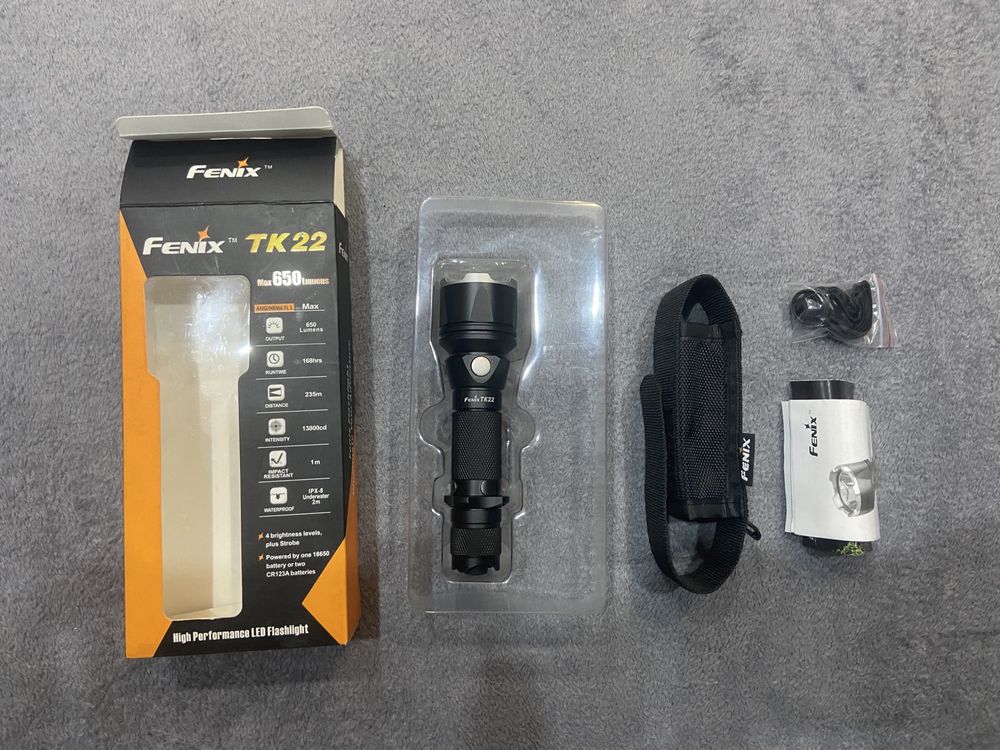 Тактический фонарик Fenix TK22