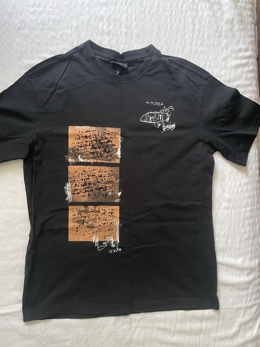 Tricou negru unisex cu print artistic urban