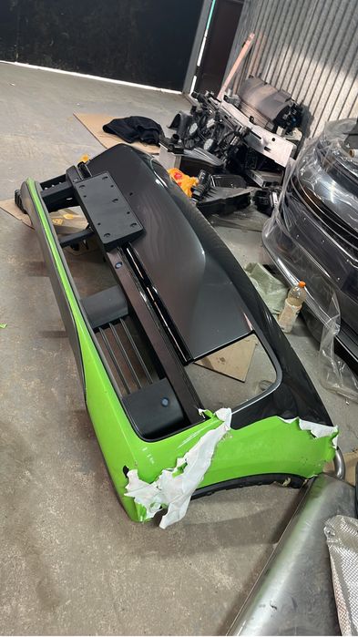 Бампер на L6,L7,L9. Все в наличии и имеется вся кузовщина и оптика