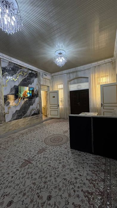 Nazarbek Tekstilda uy sotiladi. Mebellari bilan sotiladi