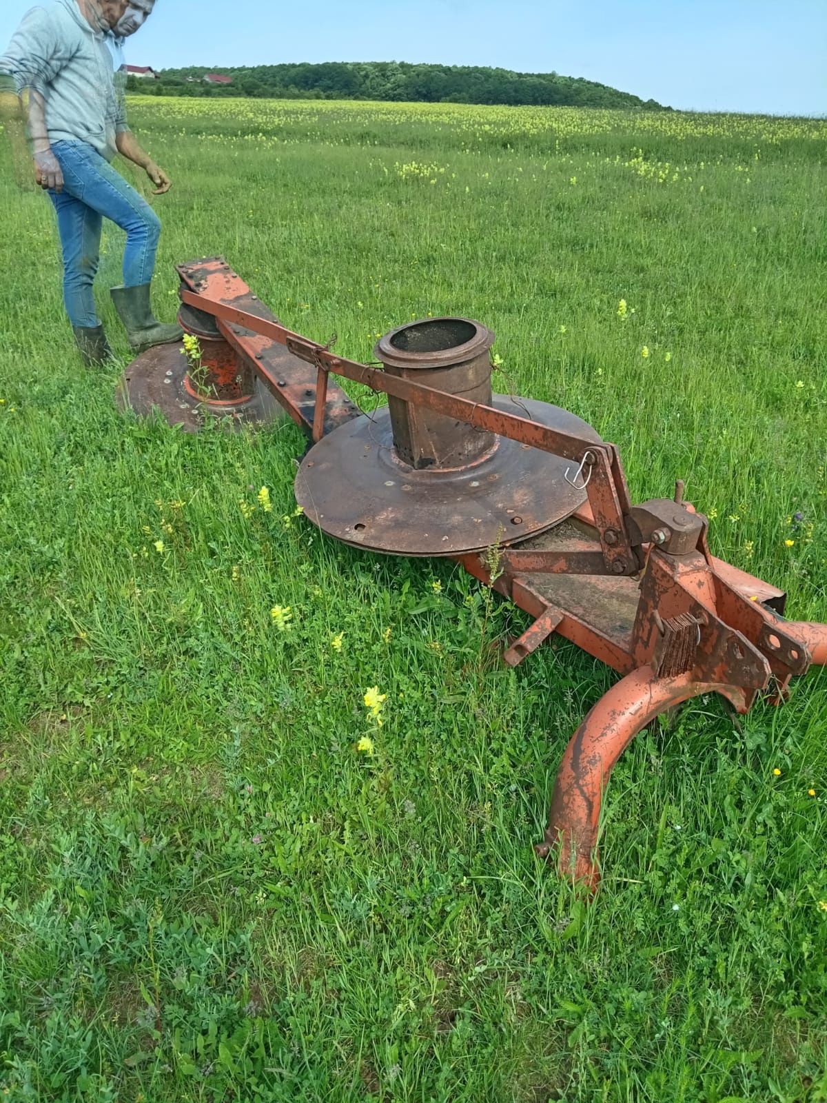 Vând cosâtoare după tractor