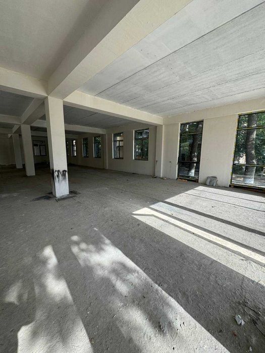 Аренда отдельно стоящего здания 1863 м²  клиника