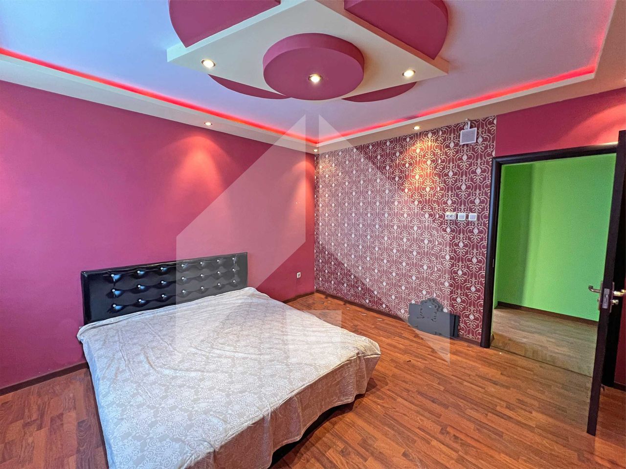 Продава се Къща в Нови пазар - 174 кв.м за 704 €/кв.м - Снимка #10