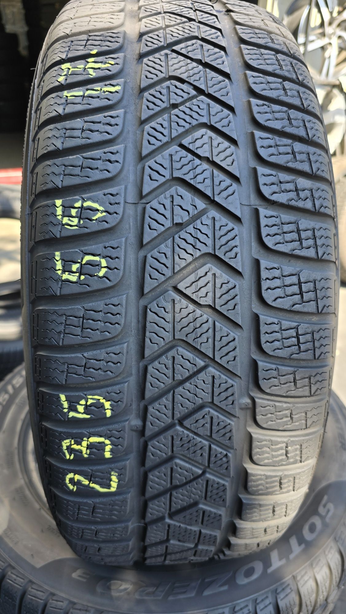 4 anvelope iarnă Pirelli 235/55/17  - dot 2022