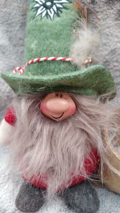 Коледно гномче и коледна кухненска престилка