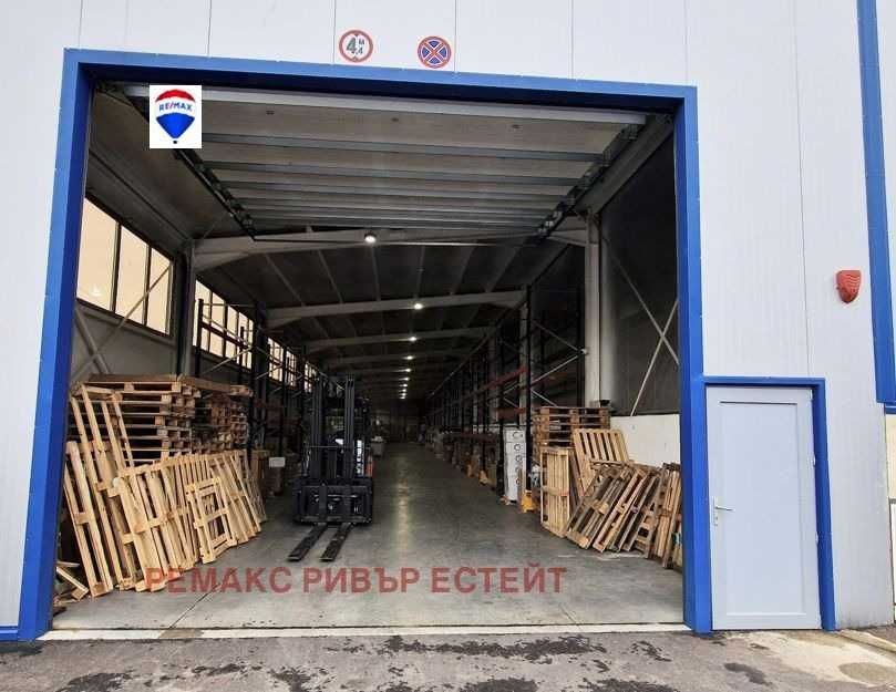 Дава се под наем Склад в Русе, Чародейка - Север - 650 кв.м за 3672 € - Снимка #4