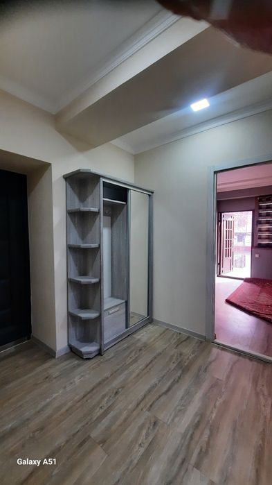 Срочно сдаётся под офис квартира на Ц-5  3/1/4