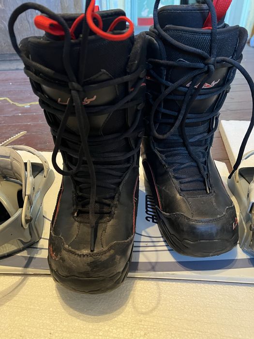 Placa snowboard cu buti