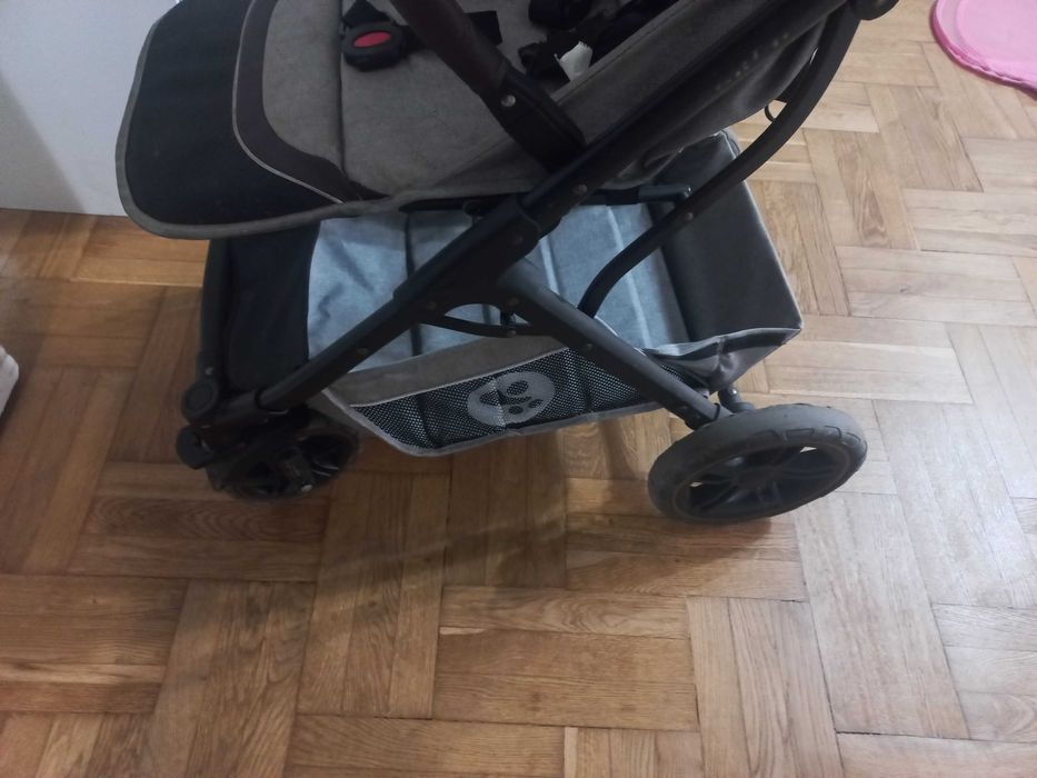 Лятна количка която става и за сън + чувал за сън.