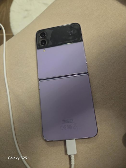 Samsung flip4 за части