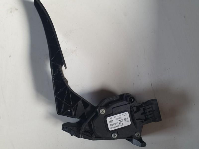 Pedala acceleratie Chevrolet Cruze J300