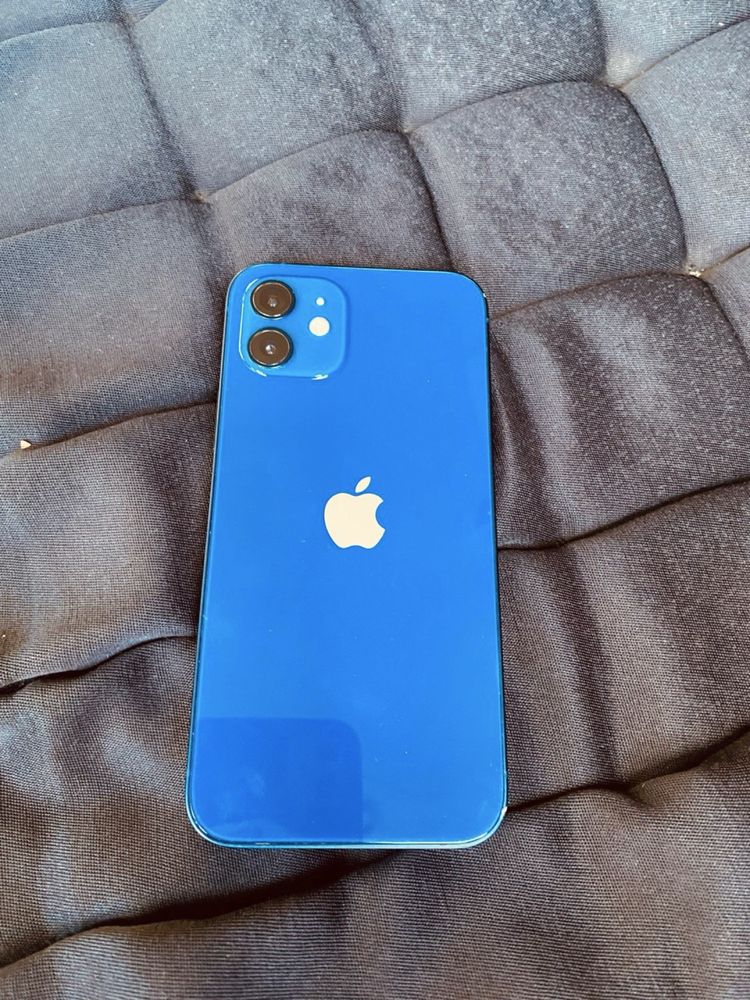 Iphone 12 продается
