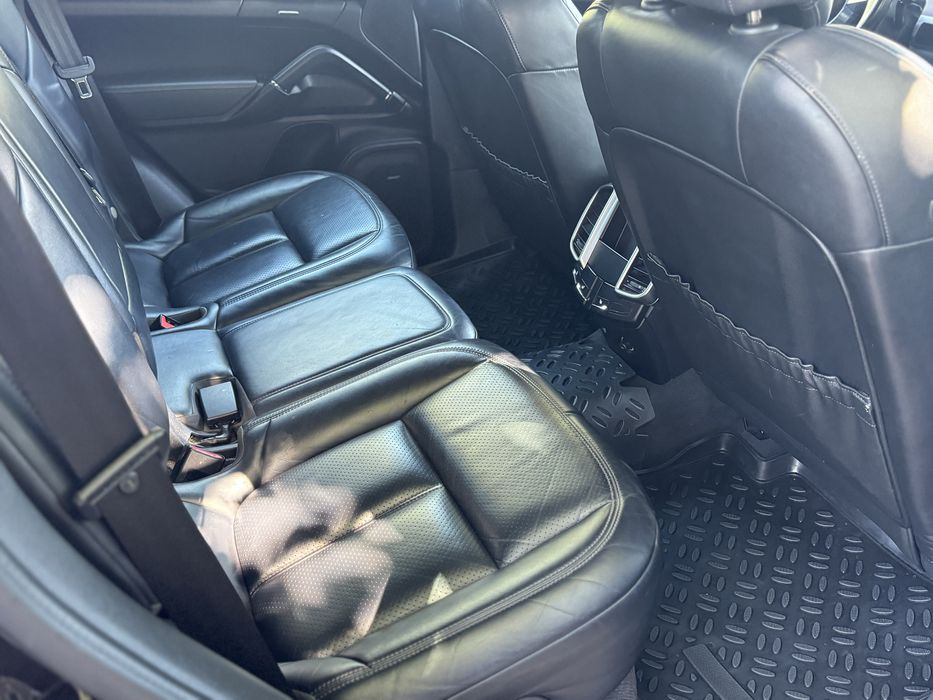 Porshe Cayenne/2016/420cp/km reali/stare buna.