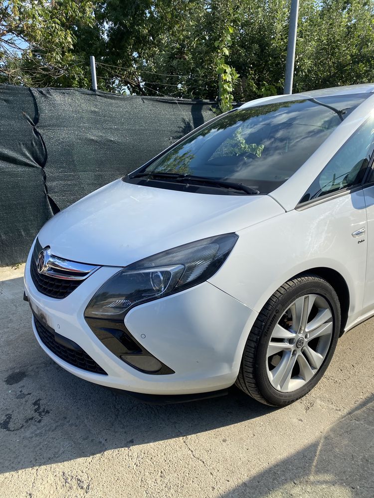 Injectoare Opel Zafira C 2.0 cdti 2014