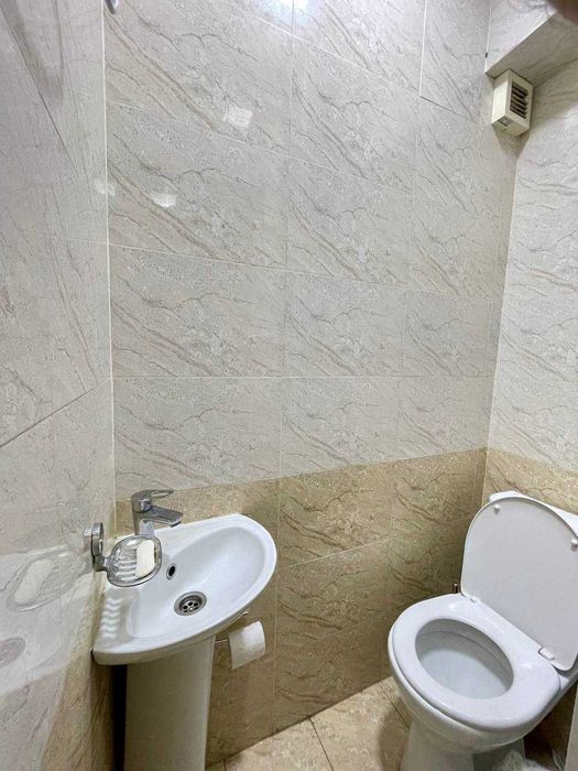 Ц-5
4/1/4
Площадь: 85 м² + подвал 12 м²