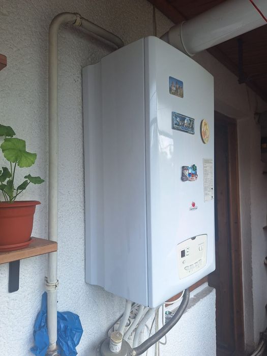 Ap 3 camere , zona Garii, pret neg