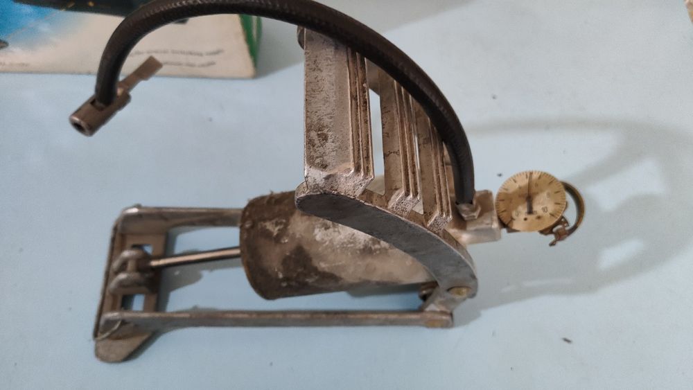 Автомобильный насос