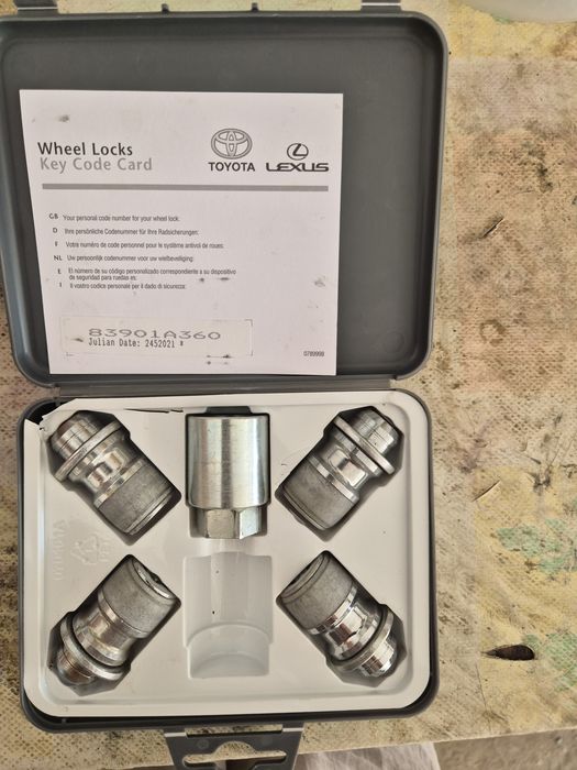 Гайка секретка для тойота хайлюкс