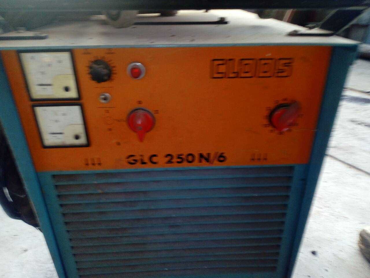 Заваръчен апарат с телоподаващо устройство / CO2 / Cloos GLC 250