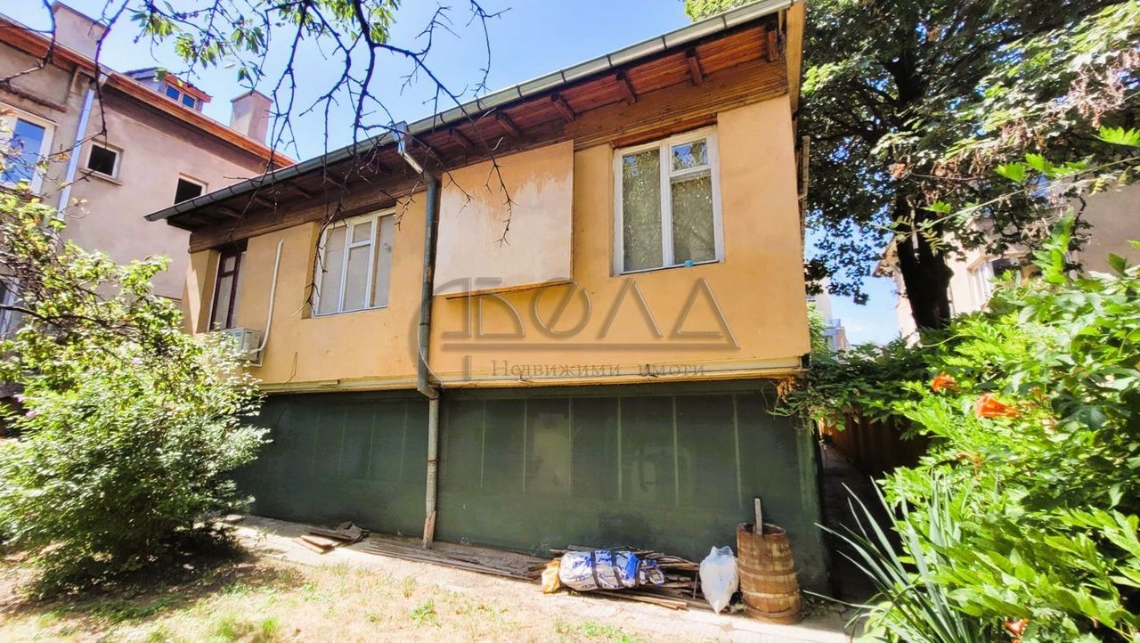 Продава се Многостаен апартамент в София, Център - 240 кв.м за 1459 €/кв.м - Снимка #2
