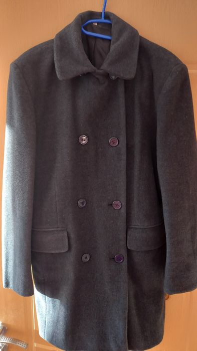 Vand sacou frumos de dama,gros din lana pt iarna