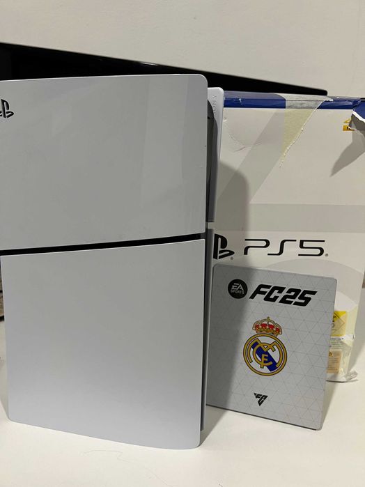 Consolă Sony PlayStation5 Slim cu CD, 1TB, cu jocul FC25 inclus!
