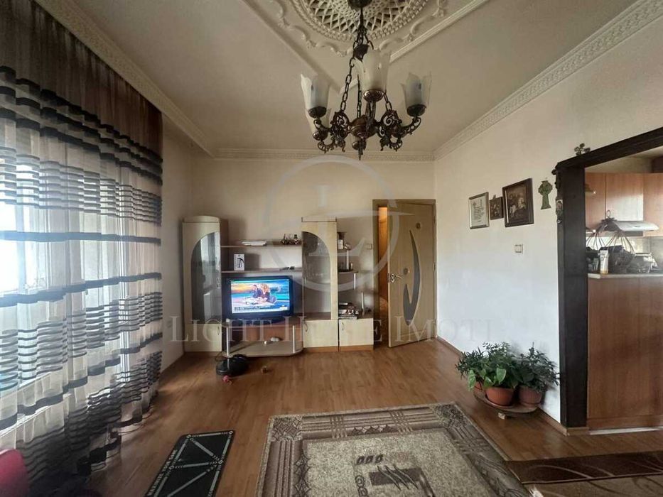 Продава се Тристаен апартамент в Пловдив, Тракия - 92 кв.м за 1664 €/кв.м - Снимка #1