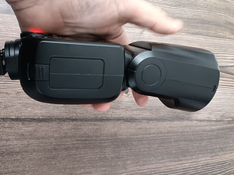 Blitz Neewer 76w TTL display Oled pentru Sony