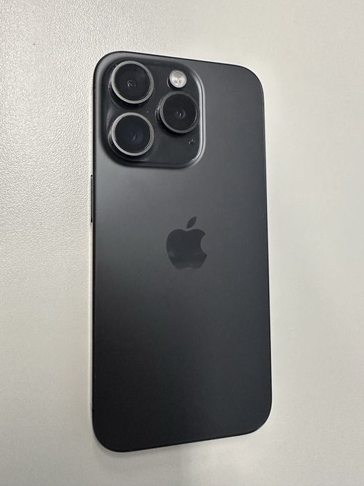 iPhone 15 Pro 128GB 100% батерия Много добро състояние!