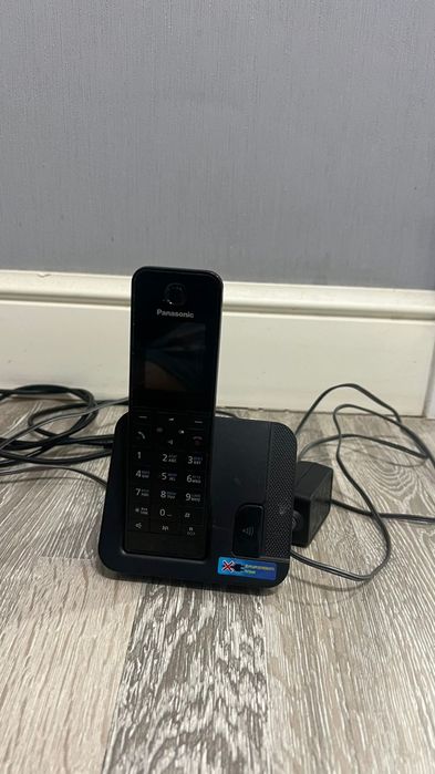 Телефон беспроводной (DECT) Panasonic KX-TGH210RUB