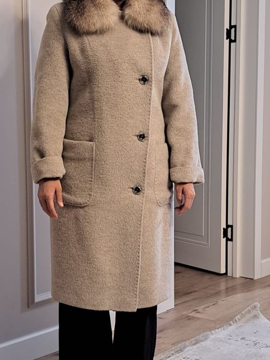 Продается пальто