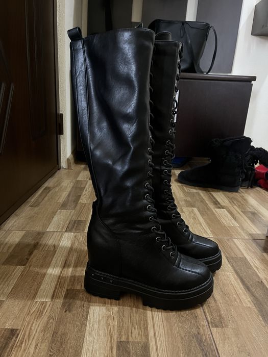 Cizme înalte cu platfotma